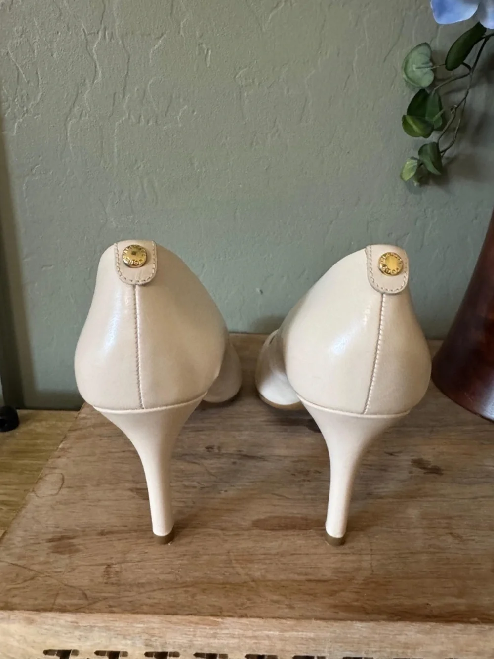 Michael Kors Nude Pumps Heels Size 9 Elegant Classic